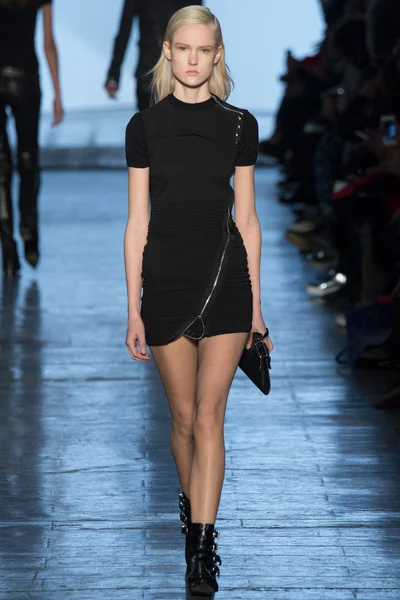 Look 19
